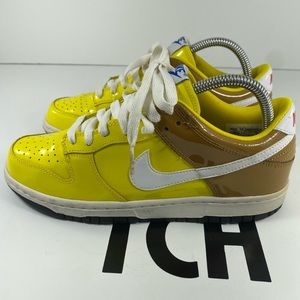Nike Dunk low se size 6.5 (GS)